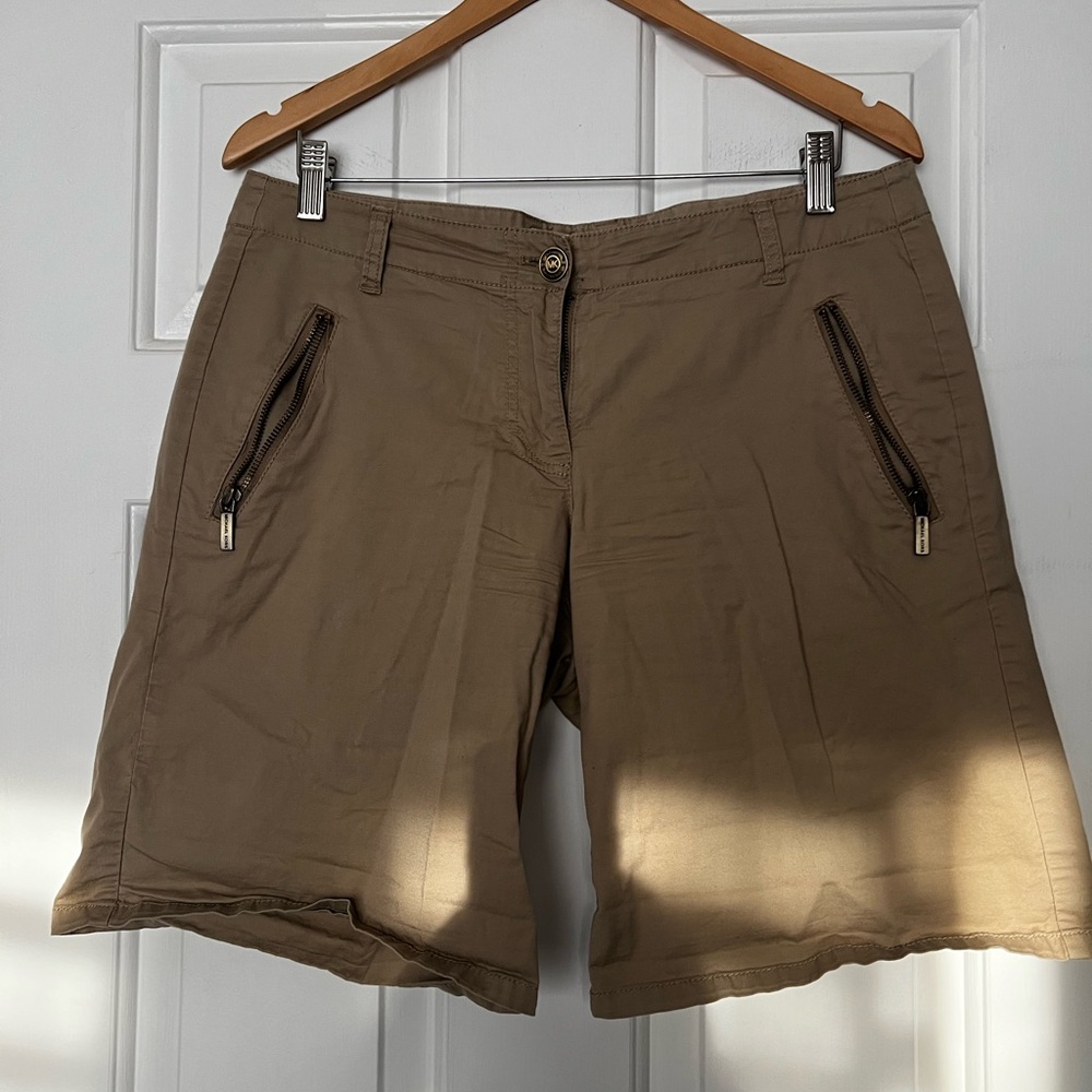 EUC - Michael Kors Tan Women's Bermudas (waist 16”)
